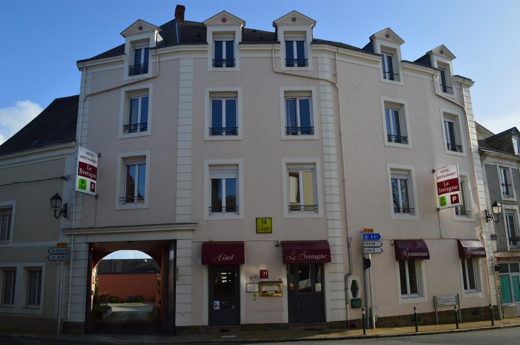 Logis Le Bretagne Hotel Sillé-le-Guillaume Buitenkant foto