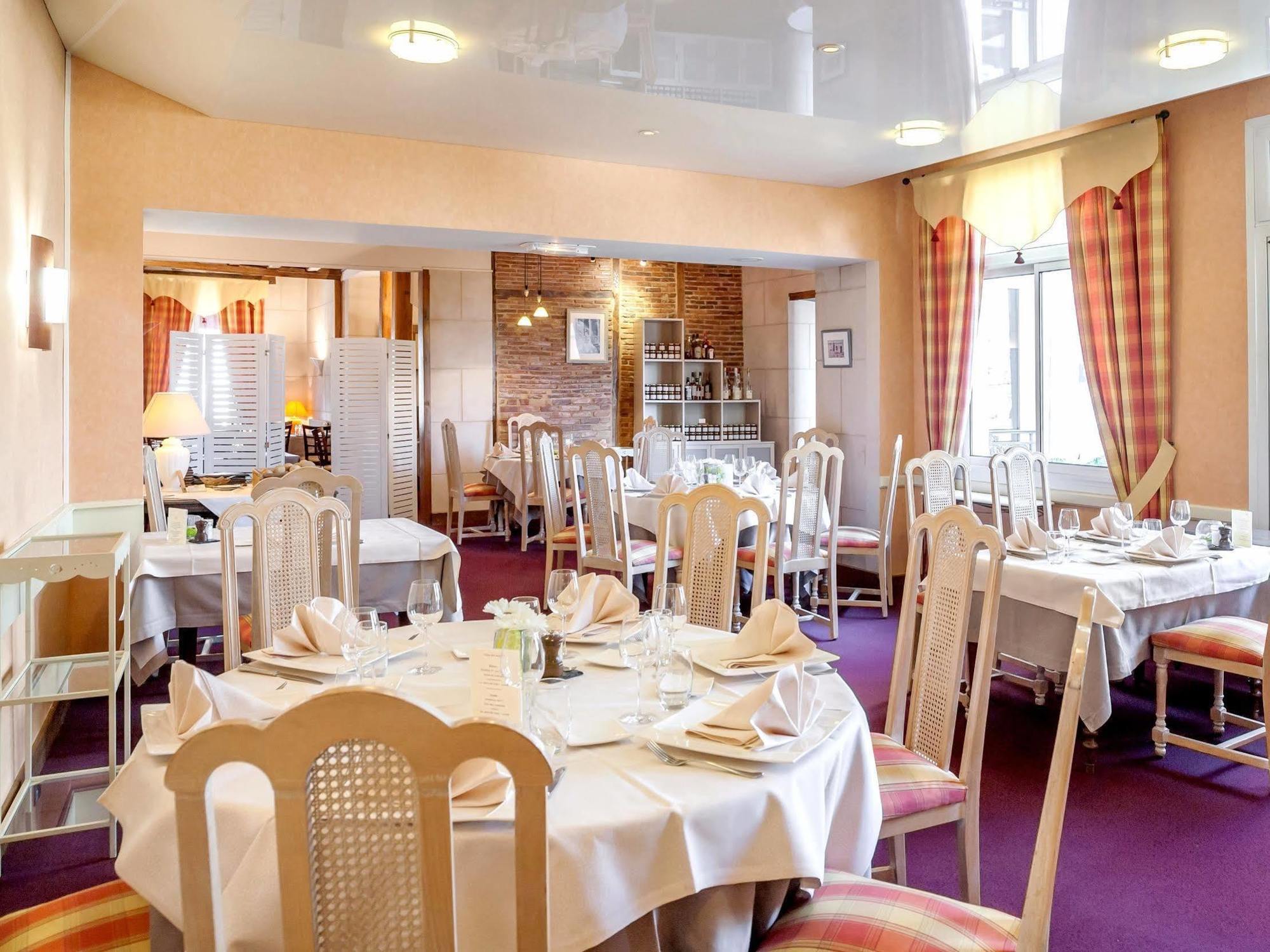 Logis Le Bretagne Hotel Sillé-le-Guillaume Buitenkant foto